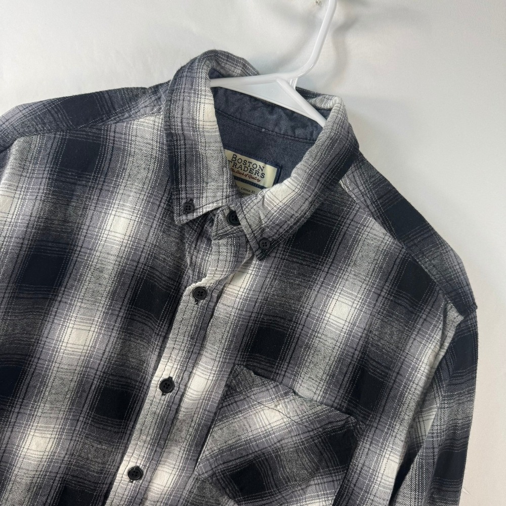 Boston Traders Men XL Flannel Shirt Black White Plaid Cotton Button Down Long Sl